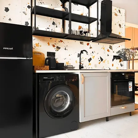 Duplex Retreat 2 Balconies, Wi-fi