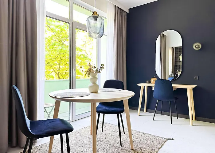 Duplex Retreat 2 Balconies, Wi-fi 펜션 *